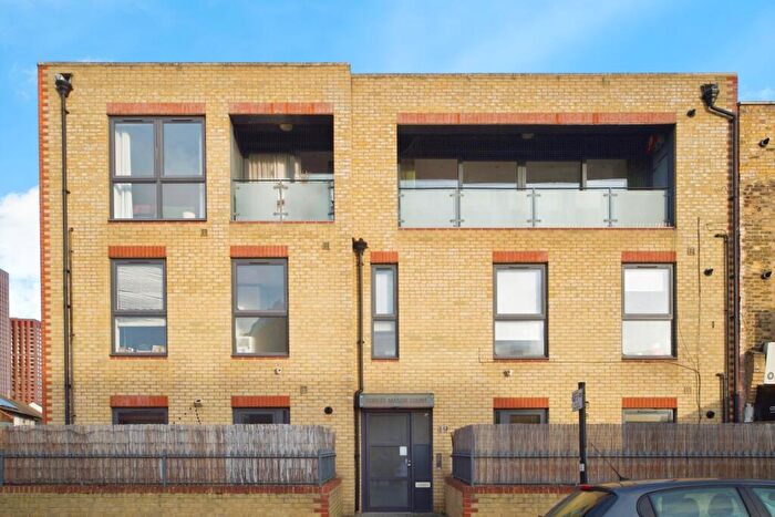 1 Bedroom Flat For Sale In Gosport Road, London, E17