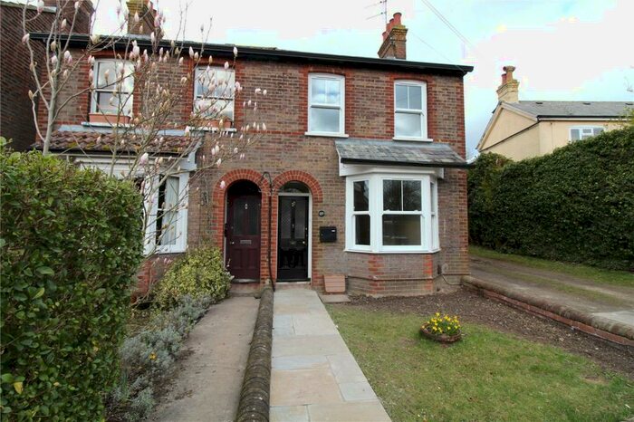 3 Bedroom Semi-Detached House To Rent In Longfield Road, Tring, Hertfordshire, HP23