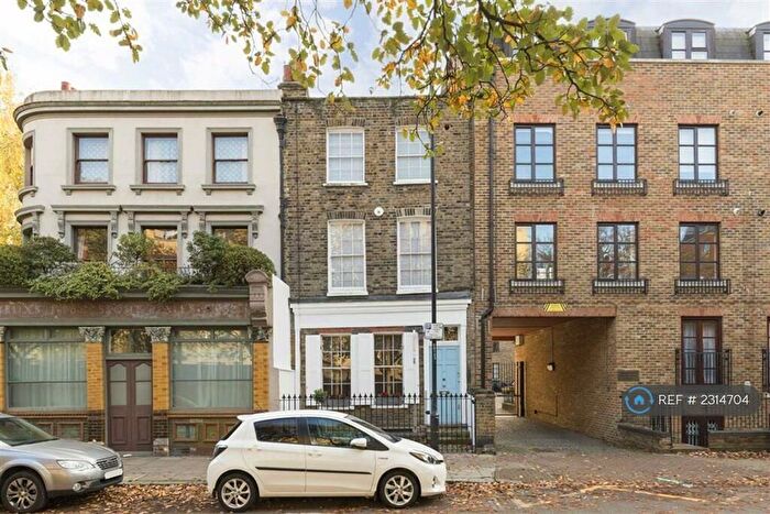 4 Bedroom Semi-Detached House To Rent In Cable Street, London, E1
