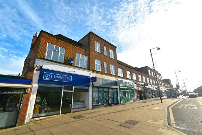 2 Bedroom Flat To Rent In Victoria Road, Ruislip Manor, Ruislip, HA4