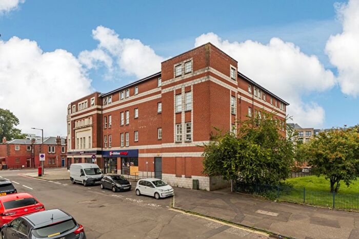 2 Bedroom Flat For Sale In / Alexander Drive, Edinburgh, EH11