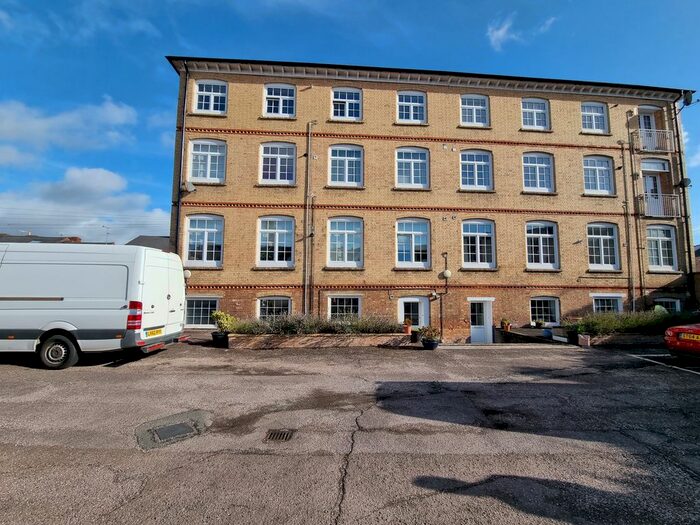 2 Bedroom Flat To Rent In Richmond Road, Taunton, TA1