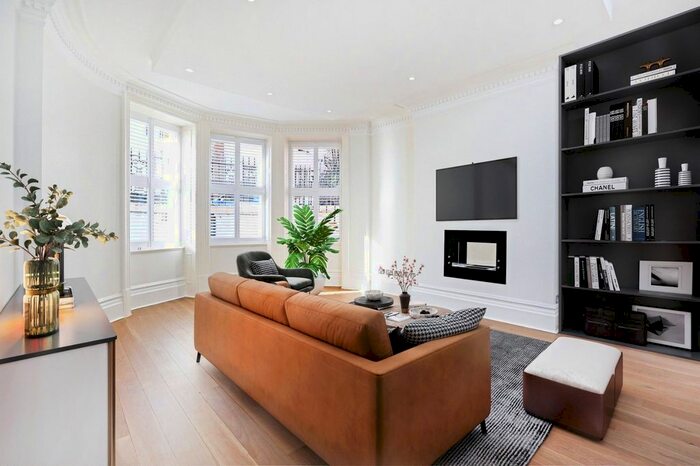 4 Bedroom Flat To Rent In Rutland House, Marloes Road, London, W8