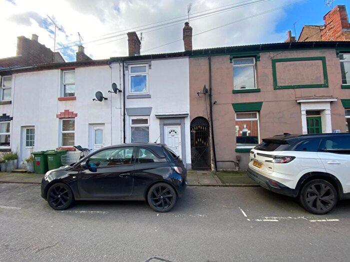 2 Bedroom House To Rent In Wood Street, Kidderminster, DY11