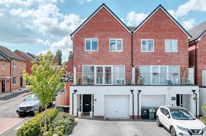 4 Bedroom Semi-Detached House For Sale In Arrow Drive, Cofton Hackett, B45