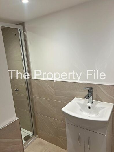 2 Bedroom Flat To Rent In Stretford Road, Urmston, M41