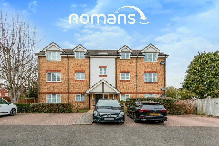 2 Bedroom Flat To Rent In Swift Court, Fleet, GU51