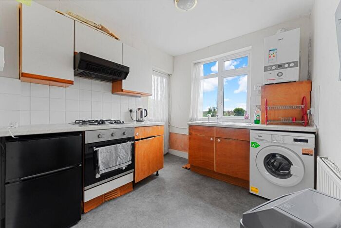 2 Bedroom Apartment To Rent In Martin Way, Morden, SM4