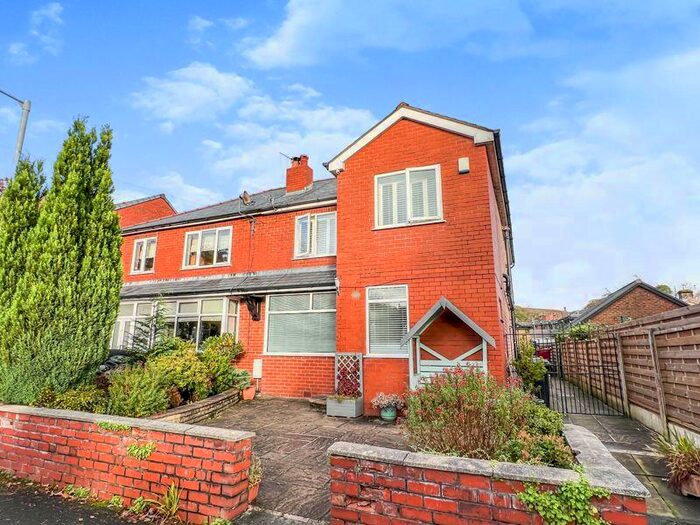 3 Bedroom Semi-Detached House For Sale In Delph Avenue, Egerton, Bolton, BL7