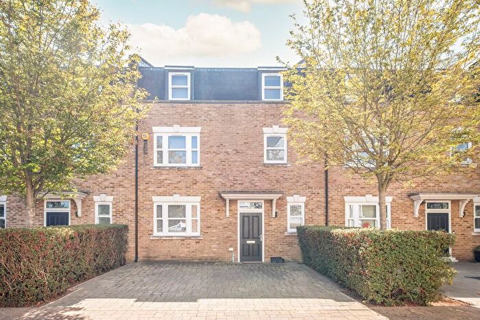 5 Bedroom Terraced House For Sale In Emerald Square, London, SW15