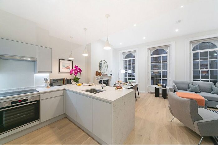 1 Bedroom Flat To Rent In Long Acre, London, WC2E