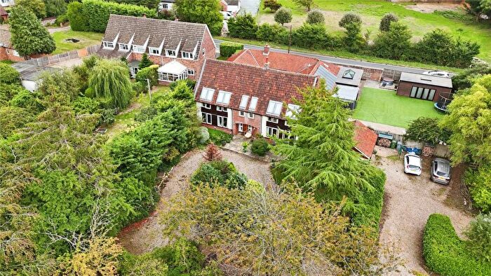 5 Bedroom Barn Conversion For Sale In Back Lane, Rackheath, Norwich, Norfolk, NR13