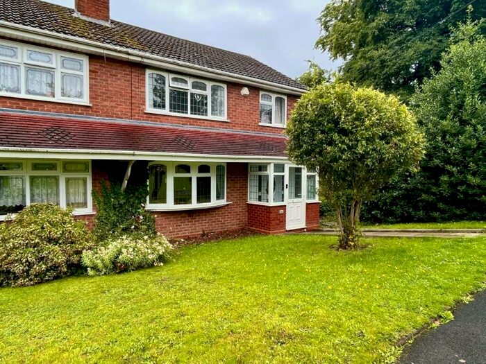 3 Bedroom House To Rent In Autumn Drive, Dudley, DY3