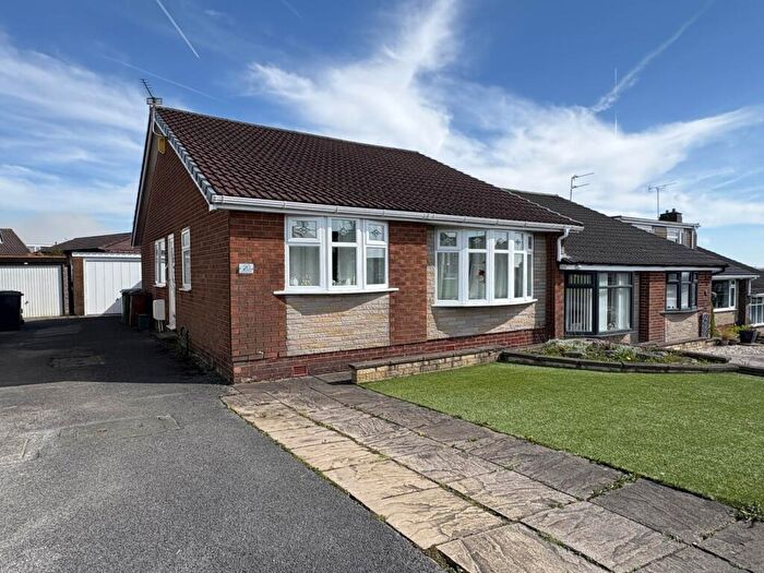3 Bedroom Semi-Detached Bungalow For Sale In Sherwood Way, Crompton Fold, OL2