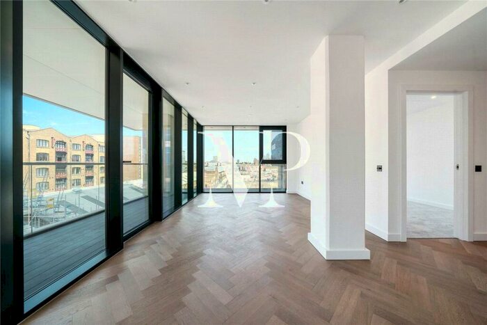 2 Bedroom Apartment To Rent In Merino Gardens, London Dock, London, E1W