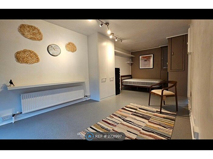 Studio To Rent In Goodyer House, London, SW1V