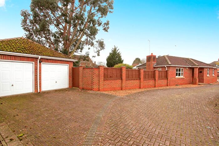 2 Bedroom Detached Bungalow For Sale In Fulbridge Road, Peterborough, PE4