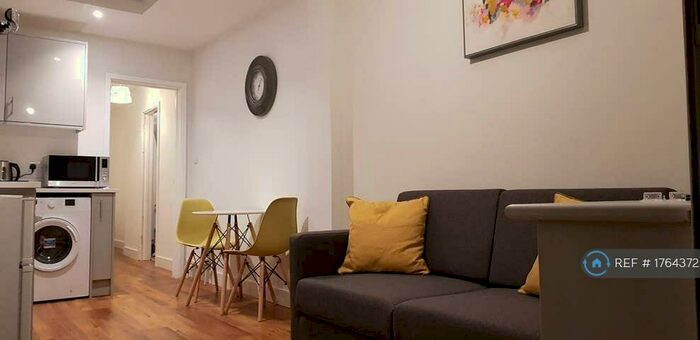 1 Bedroom Flat To Rent In Ramsbury Drive, Earley, Reading, RG6