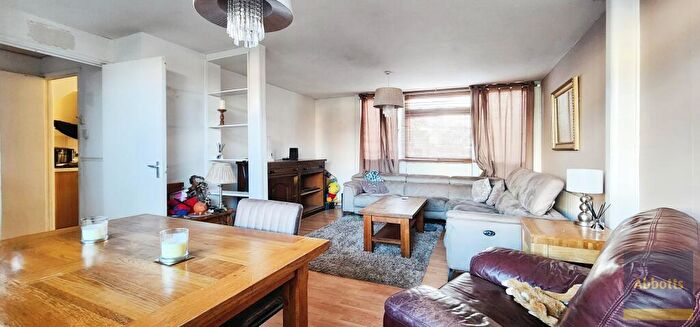 3 Bedroom End Of Terrace House To Rent In Berberis Walk, Colchester, CO4