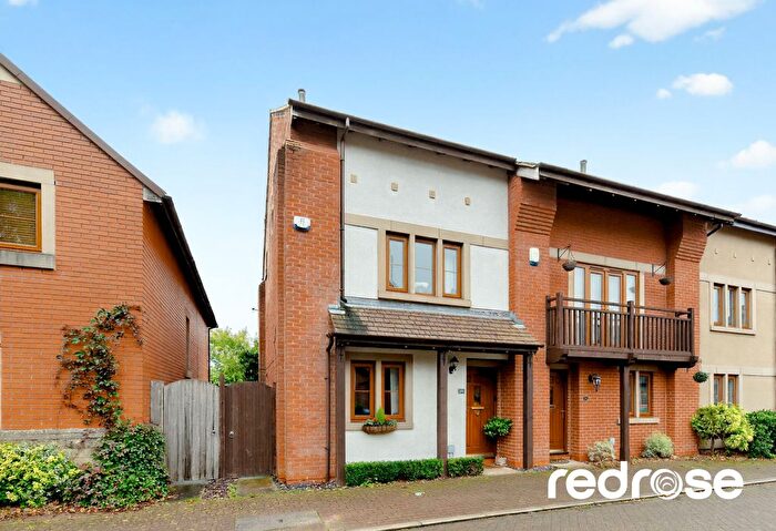4 Bedroom Town House For Sale In Wardle Court, Whittle-Le-Woods, Chorley, PR6
