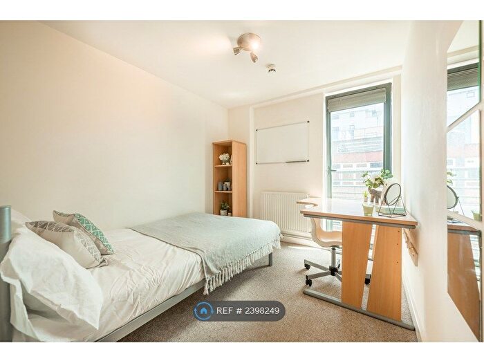 4 Bedroom Flat To Rent In Regent Terrace, Sheffield, S3