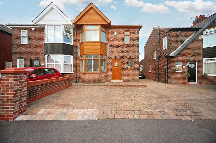 3 Bedroom Semi-Detached House For Sale In Sunny Drive, Orrell, WN5