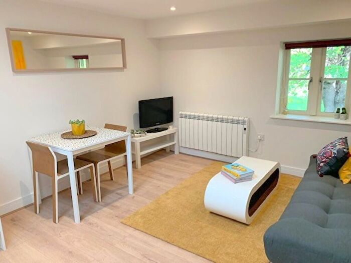 1 Bedroom Flat To Rent In St. Cuthbert Street, Wells, BA5