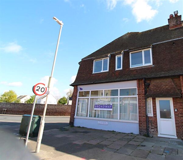 3 Bedroom Flat To Rent In The Broadway, Herne Bay, CT6