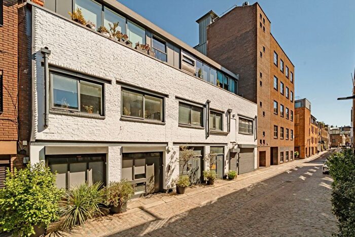 2 Bedroom Flat To Rent In Brownlow Mews, Bloomsbury, WC1N