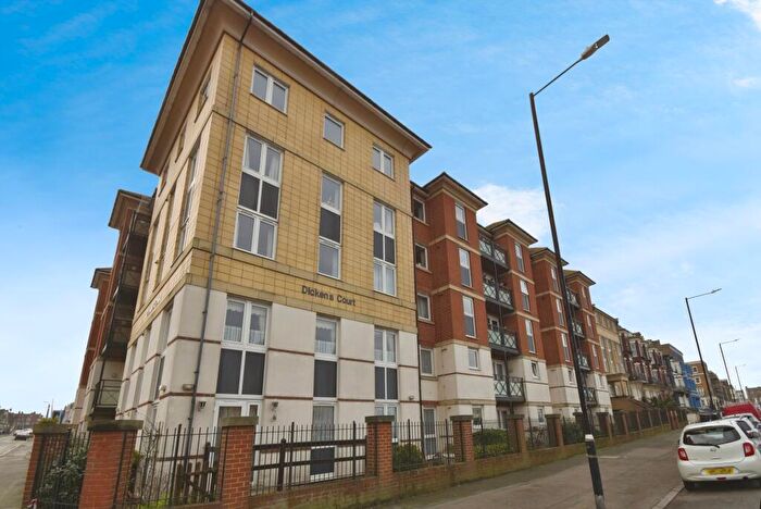 2 Bedroom Flat For Sale In Harold Road, Margate, CT9
