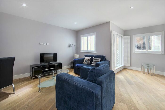 2 Bedroom Flat To Rent In Tournay Road, London, SW6