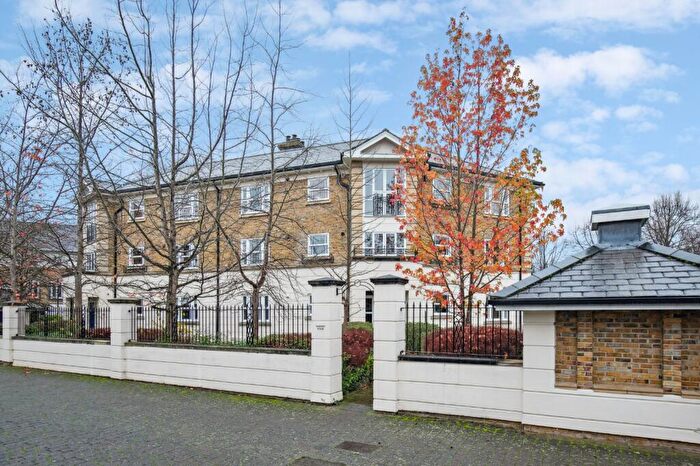 1 Bedroom Flat To Rent In Trinity Church Road, Barnes, SW13
