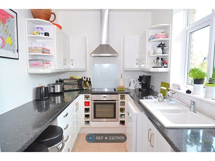 2 Bedroom Flat To Rent In Bratton Seymour, Wincanton, BA9