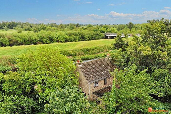 3 Bedroom Detached House For Sale In Bedford Bank, Welney, Wisbech, PE14