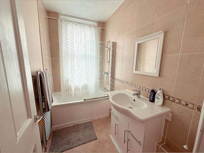 5 Bedroom Property To Rent In St. Clements Street, Oxford, OX4