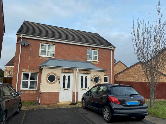 2 Bedroom Semi-Detached House To Rent In Cawston Close, Leicester, LE5
