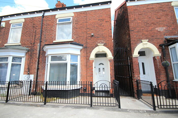 2 Bedroom End Of Terrace House To Rent In Rosmead St, Hull, HU9