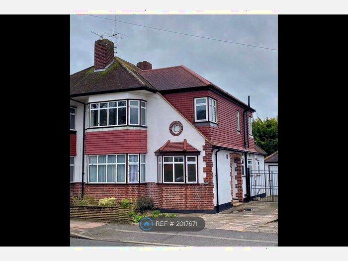 4 Bedroom Semi-Detached House To Rent In Windermere Road, West Wickham, BR4