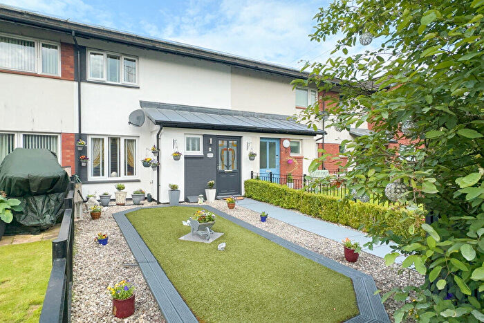 2 Bedroom Terraced House For Sale In Knowes View, Faifley, G81