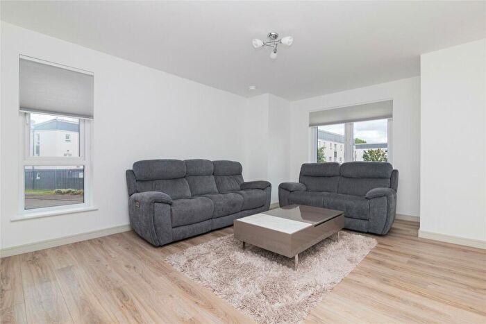 2 Bedroom Apartment To Rent In Lapwing Crescent, Renfrew, Renfrewshire, PA4