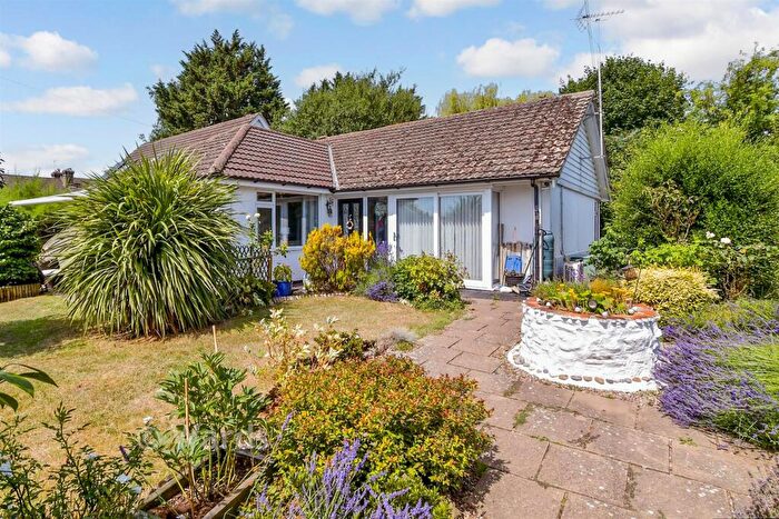 2 Bedroom Detached Bungalow For Sale In Hartnup Street, Maidstone, Kent, ME16