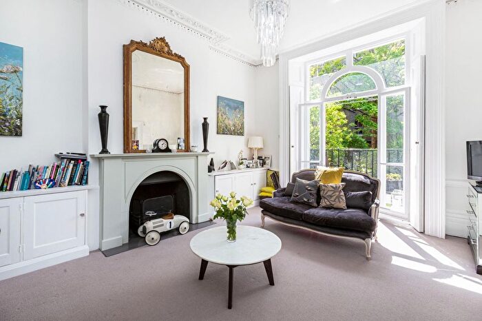 2 Bedroom Flat For Sale In Edith Grove, London, SW10