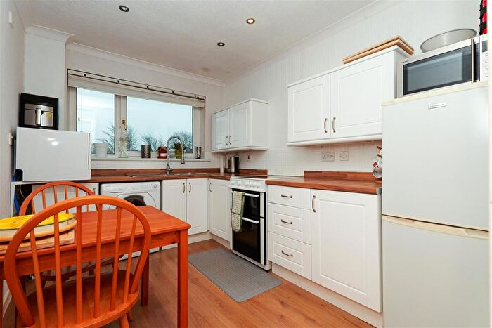 2 Bedroom Flat For Sale In Kirkinner Road, Mount Vernon, Glasgow, G32