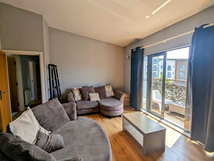 2 Bedroom Flat To Rent In St Margarets Court, Marina, Swansea, SA1