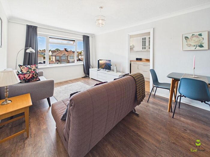 1 Bedroom Flat For Sale In Rutland Court, Footscray Road, London, London, SE9