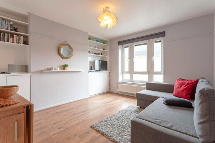 1 Bedroom Apartment To Rent In Tent Street, Bethnal Green, London, E1