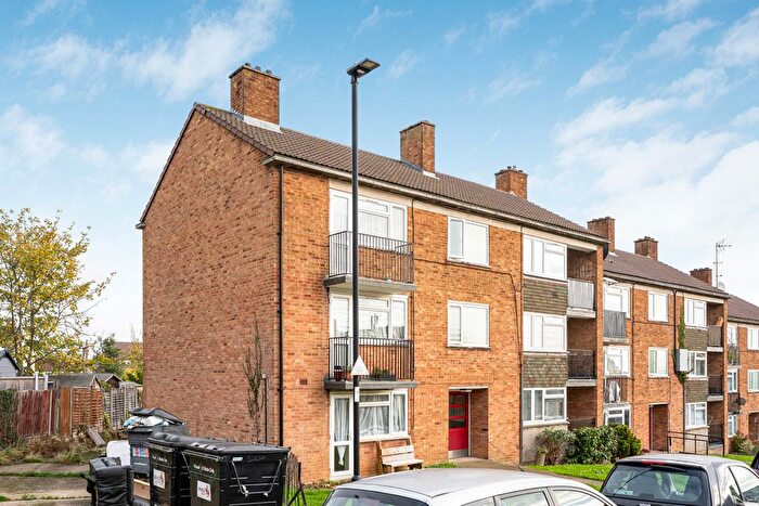 1 Bedroom Flat For Sale In Bedale Road, Enfield, EN2