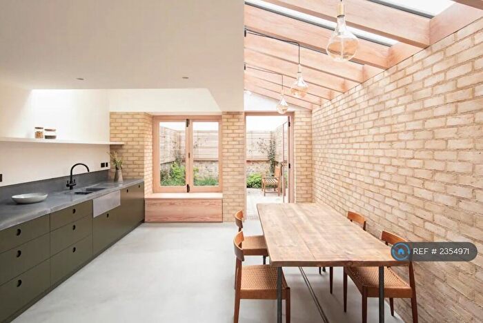 3 Bedroom Terraced House To Rent In Vestry Road, London, SE5