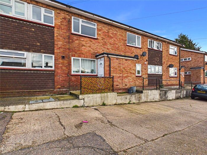 2 Bedroom Apartment For Sale In Greenstead Road, Colchester, Essex, CO1
