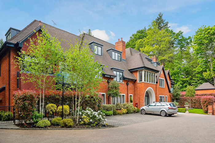 3 Bedroom Penthouse To Rent In Brockenhurst Road, Ascot, SL5